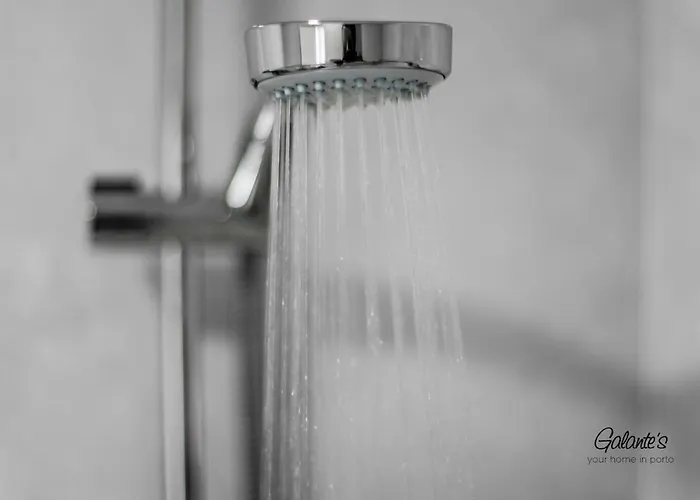 Daire Downtown 2 Bedroom Peaceful Flat - Balcony & Private Parking *