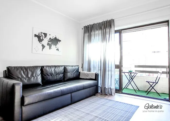 Downtown 2 Bedroom Peaceful Flat - Balcony & Private Parking Appartement